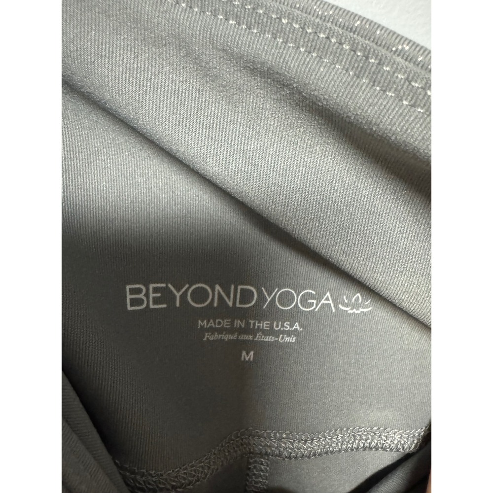 Beyond Yoga High Waist Metallic Shine Women's Size M Gray Activewear Leggings - Picture 4 of 8